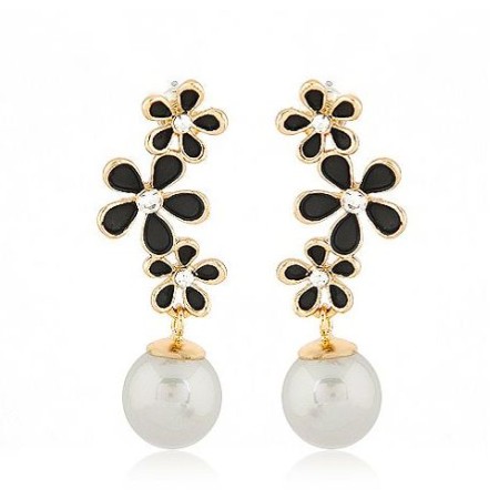 Clustered Flowers Pearl Drop Earrings